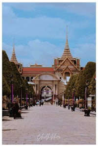 the grand palace in bangkok, thailand